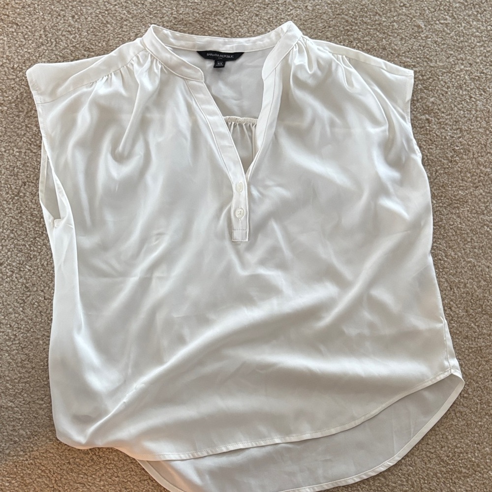Banana Republic Ivory Cap Sleeve Blouse
